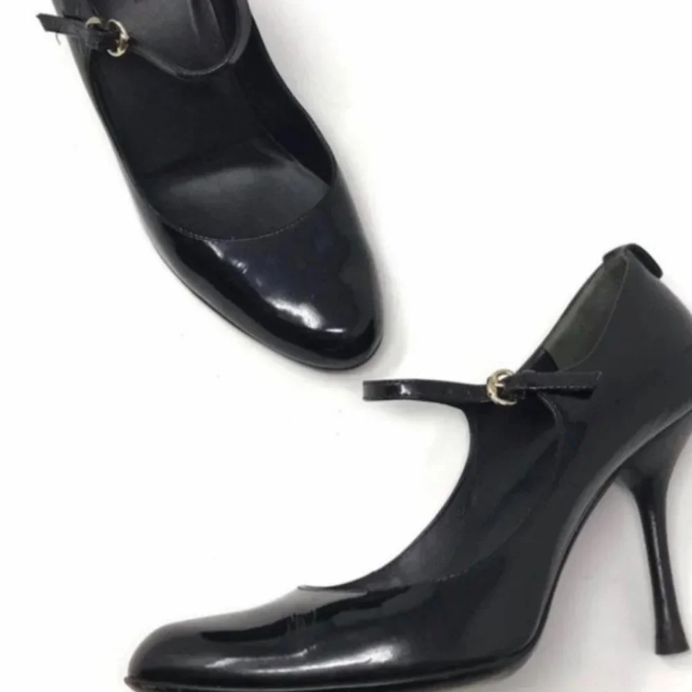 Gucci Black Patent Leather Mary Jane Pumps- Pristine Condition - Picture 2 of 5